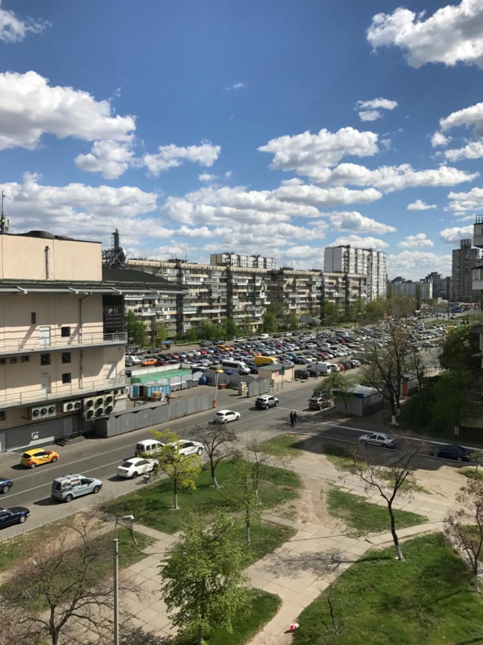 Obolon Metro Station Appartement Kiev Buitenkant foto